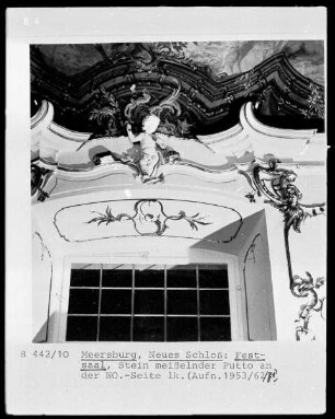 Musizierender Putto an der Nordostseite