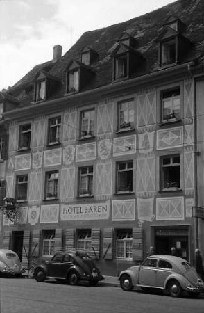 Freiburg i. Br.: Neue Fassade des "Roten Bären"