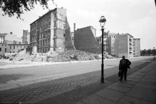 Berlin: Lüneburger Straße; Alte Berliner Mietshäuser