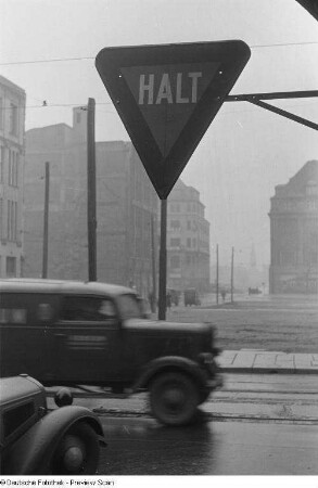 Verkehrszeichen in der Innenstadt