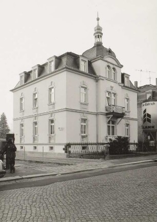 Radeberg, Wohnhaus : Radeberg. Wohnhaus. Dr.- Rudolf-Friedrichs-Straße. Straßenansicht