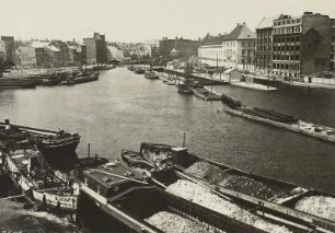 Berlin, Waisenbrücke, Staatliche Münze, Spreeverkehr : Berlin, Spreekähne