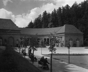 Bad Wildungen. Kurpark (1865 und 1905). Wandelhalle