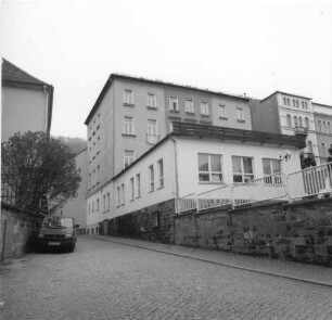 Bad Schandau, Marktplatz 11. Hotel "Elbterrassen" mit Anbau (1890/1899). Elbseite. Straßenansicht von Südwesten