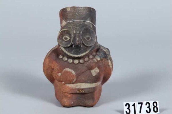 Vase (guerrier hibou ; divinité de la chouette)