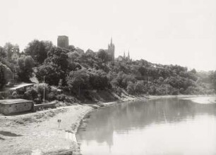 Blick über den Neckar stromauf gegen Roten Turm, Blauen Turm und Stadtkirche