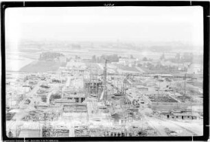 Bau Me 244 Dampfkesselhaus, Me 245 Dampfkesselhaus und Elektrische Zentrale, Me 247 Sauerstoffanlage, Me 335 Druckwasserreinigung, Leuna- Ockendorf, Merseburg, Blick von Bau Me 245