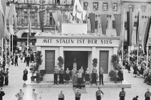 Zwickau, Kundgebung am Pavillon der Deutsch-Sowjetischen Freundschaft, sogen. Stalin-Pavillon, 27. Juni 1951