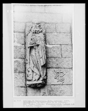 Figur eines Heiligen (?)
