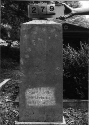 Grabstein 279 (Index: 99618401) Maße HxBxT: 125x41x18 cm: Grabstein 279