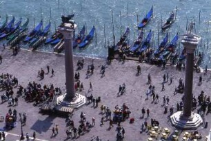 Blick vom Campanile auf den Kai am Markusplatz