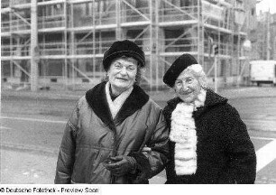 Zwei alte Frauen