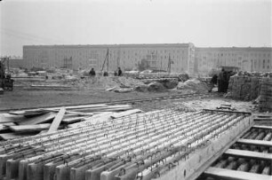 Stalinstadt (Eisenhüttenstadt). Großbaustelle