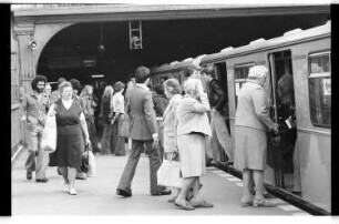 Kleinbildnegativ: U-Bahnhof Hallesches Tor, 1977