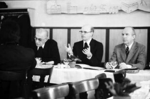 Freiburg: Kolpinghaus, Pressekonferenz mit Domkapitel Schäuble, Erzbischof Saier, Amann, Domkap. Huber, D. Ass-Uhl