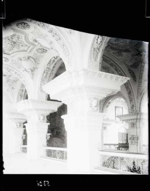 Klosterkirche; Pfeiler im Chor