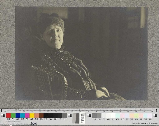 Foto einer unbekannten Frau