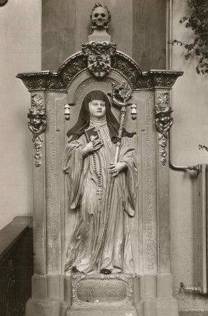 Grabdenkmal der Äbtissin Katharina Ottilie Benada, gestorben 1697