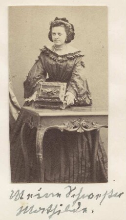 Porträt der Schwester Mathilde von Emil Römmler