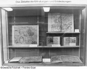 Das Zeitalter der Erfindungen und Entdeckungen (Vitrine 13)