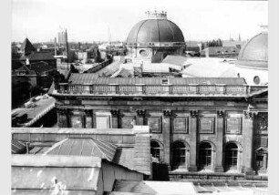 Blick vom Pergamonmuseum auf das Bode-Museum