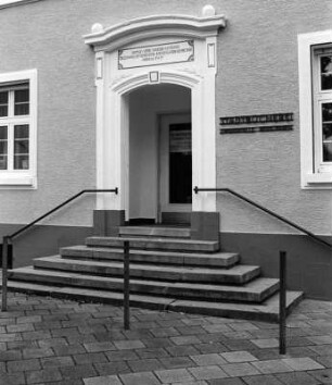 Rathausportal; Darmstadt, Bessunger Straße 48