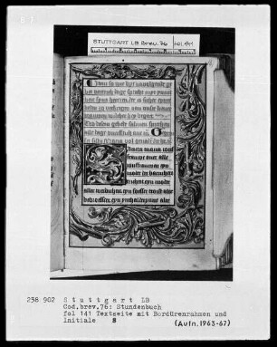 Niederdeutsches Stundenbuch (Lüning-Bergheim-Gebetbuch) — Textseite mit Bordürenrahmen und Initiale S, Folio 141verso
