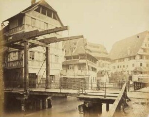 Malerische Studien aus Straßburg: Zugbrücke mit Häusern