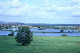 Blick auf die Cumbacher Teiche von der Straße nach Waltershausen aus gesehen