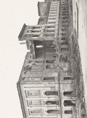 Dresden-Neustadt, Ruine des Palais Wackerbarth (Ritterakademie), Ansicht mit ehemaligem Kopfbau