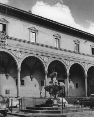 Florenz, Piazza della Annunziata, Findelhaus
