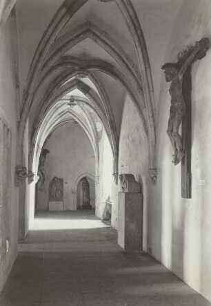 Schloss & Ehemaliges Benediktinerkloster