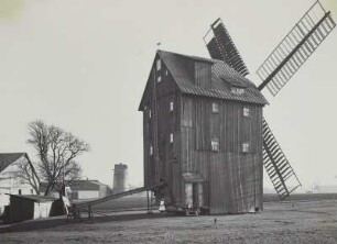 Obercunnersdorf. Heinrichsmühle, Bockwindmühle. Feldansicht