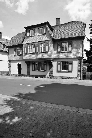Wohnhaus; Schlitz, Otto-Zinßer-Straße 9