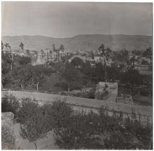 Siedlung und Ruinen, Baalbek: Blick ins Tal