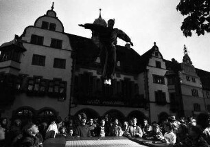 Freiburg im Breisgau: Demo der Staudinger-Schule auf dem Rathausplatz