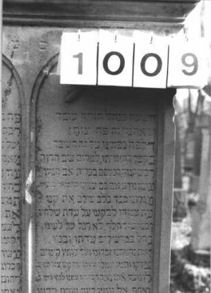 Grabstein 1009 (Detailaufnahme 2)