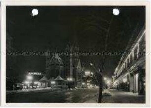 Berlin, Budapester Haus und Kaiser-Wilhelm-Gedächtniskirche bei Nacht