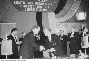 Dresden. Staatliche Kunstsammlungen Dresden, Grünes Gewölbe, Rüstkammer und Skulpturensammlung. Beutekunst kehrt aus der Sowjetunion zurück, 1958