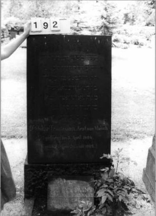 Grabstein 192