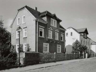 Wohnhaus : Wohnhäuser (Nr. 12 um 1900; Nr. 14 E. 19. Jh.)