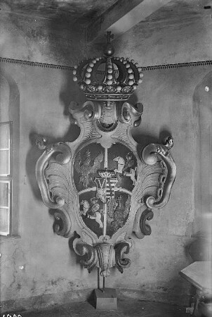 Sächsisch-Polnisches Wappen : Königstein. Festung Königstein. Sächsisch-Polnisches Wappen (Holzplastik) in der Friedrichsburg