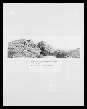 Blick von Delphi nach Nordosten; links das Apollon-Heiligtum