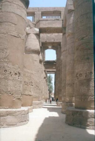 Ägypten. Karnak. Karnak-Tempel. Säulensaal (Hypostyl) zwischen dem zweiten und dritten Pylon