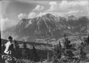 Österreich, Alpen : Österreich. Blick ins Tal