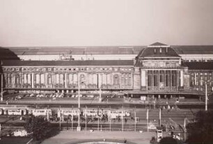 Leipzig, Hauptbahnhof, Empfangsgebäude, Ansicht von Süden