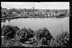 Ortelsburg (Szczytno/Polen). Blick über den See zur Stadt