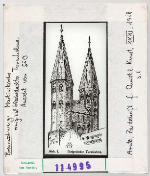 Braunschweig: Martinikirche, originale bleibedeckte Turmhelme