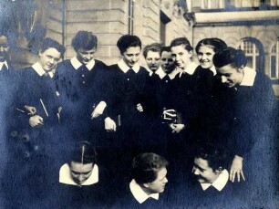 Viktoria-Pensionat. Schülerinnen - Gruppenfoto