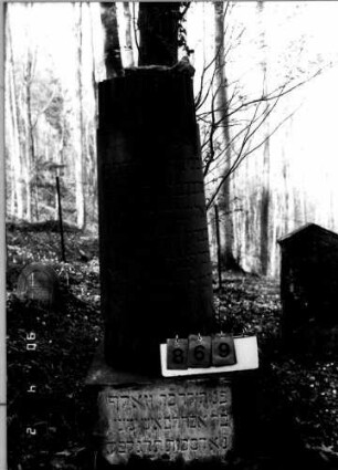 Grabstein 869 (neu: 70)